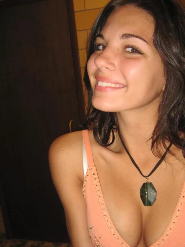 Красивые русские девушки в мини. Девушки из социальных сетей. Amateur album. Мелкая без лифчика. Домашние девочки.