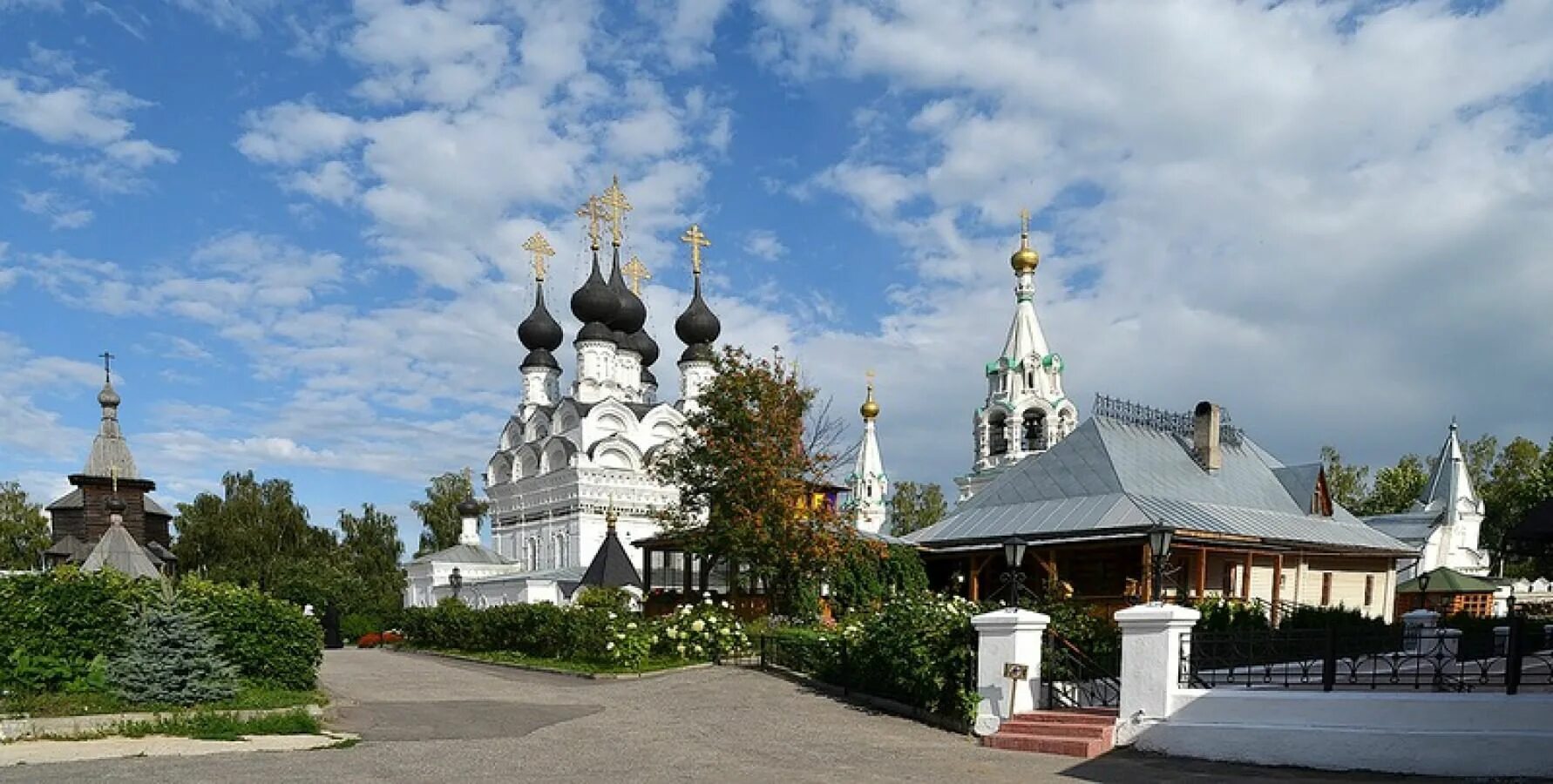 Храм Святой Троицы Свято-Троицкого монастыря в Муроме. Троицкий женский монастырь Муром. Храме Святой Троицы в Муроме.. Женский монастырь святой троицы