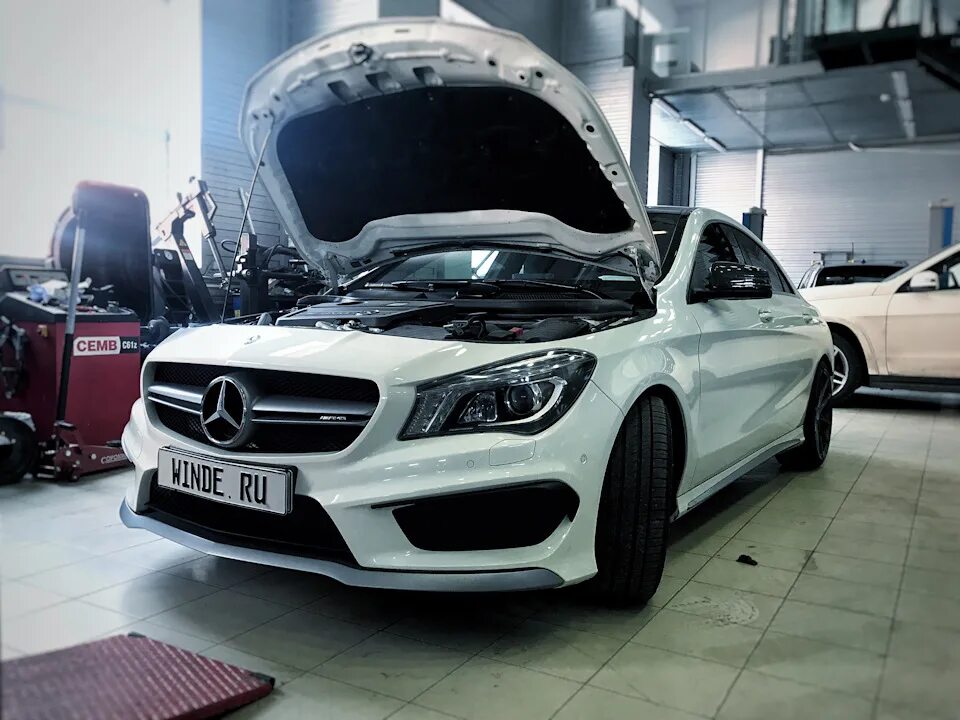 Купить 3.2 мерседес. Мерседес CLA 200 разобранный. Открытие капота Mercedes cla200. Tuning cla45. CLA открытый капот 2018.