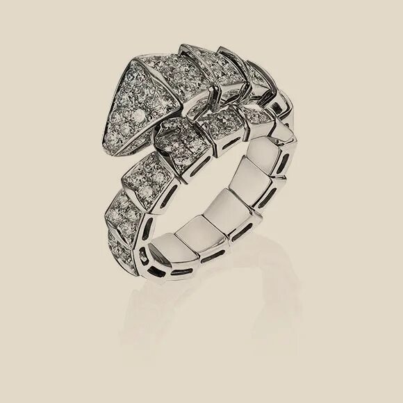Булгари серпенти кольцо. Кольцо змея с бриллиантами булгари. Bvlgari serpenti кольцо. Коллекция serpenti bvlgari. Bvlgari serpenti viper кольцо белое золото.
