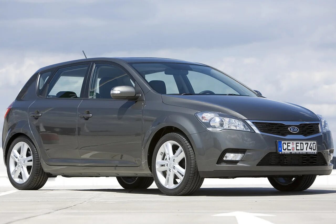 Киа сид 10 года. Kia Ceed 2010. Kia Ceed 2010 хэтчбек. Kia Ceed 2010 универсал. Kia Ceed 2010-2012.