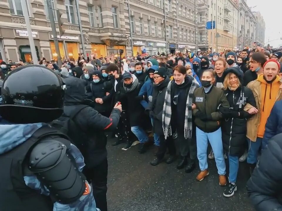 Митинги в России 2021 Навальный. Митинг Навального 2021 Нижний Новгород. Протесты молодежи. Молодежь акции протеста.