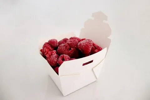 Ягода в коробочке