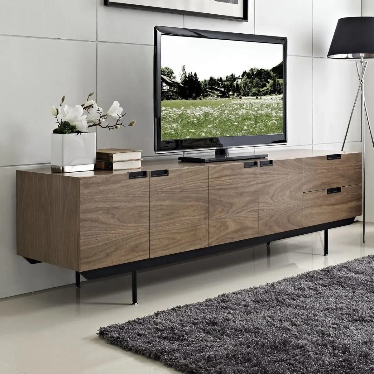 Комод шэр 2302. Комод на ножках в гостиную. Комод викимебель прованс-1. Комод на ножках. Комод на высоких ножках.