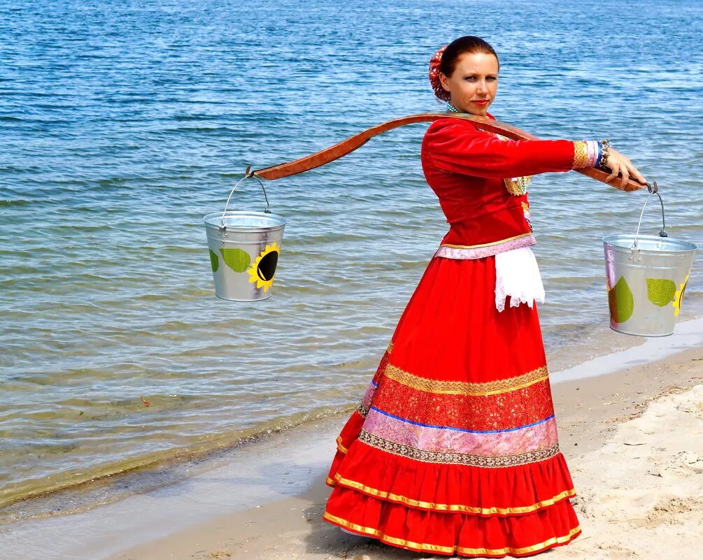 донская казачка внешность. тихий дон костюмы казачек. женщина донская казачка. женщина донская казачка. донские казаки и казачки.