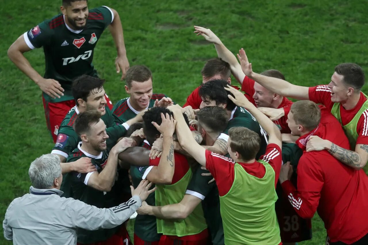 Фк локомотив кубок. Локомотив москва финал кубка. Футбол кубок локо. Кубок кубков локомотив. Кубок кубков локомотив победа.