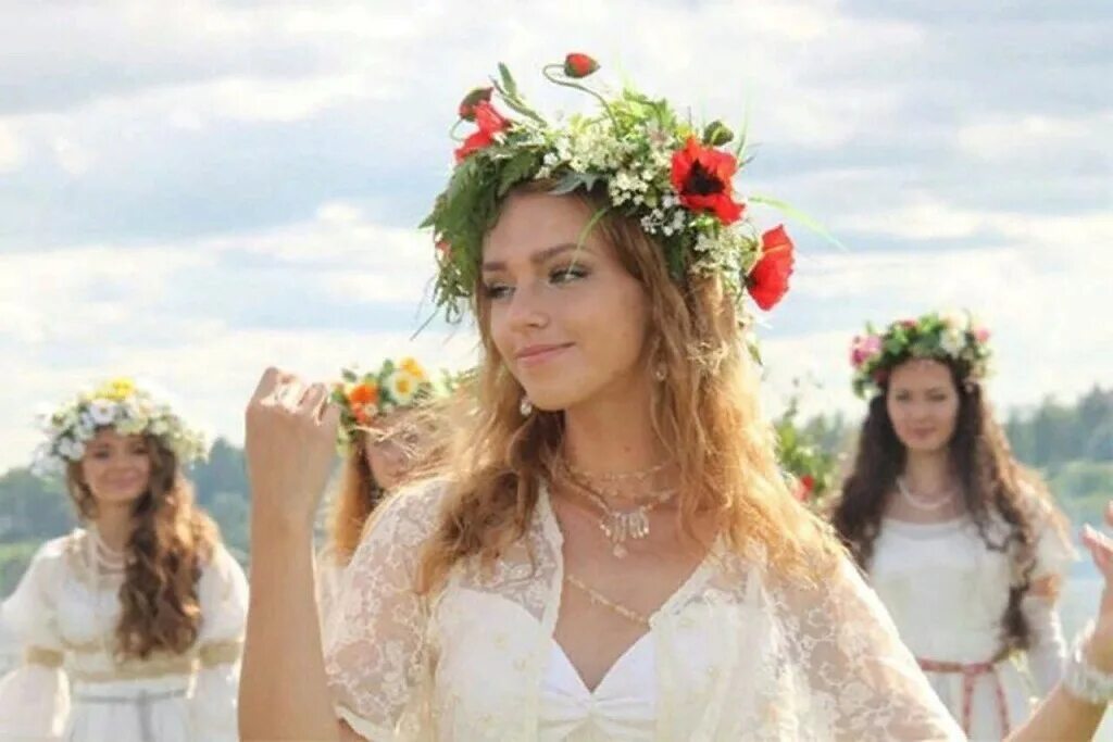 Фото целомудрия. Славяне мужчина и женщина. Славянские женщины. Славянские дети. Славянские женщины.