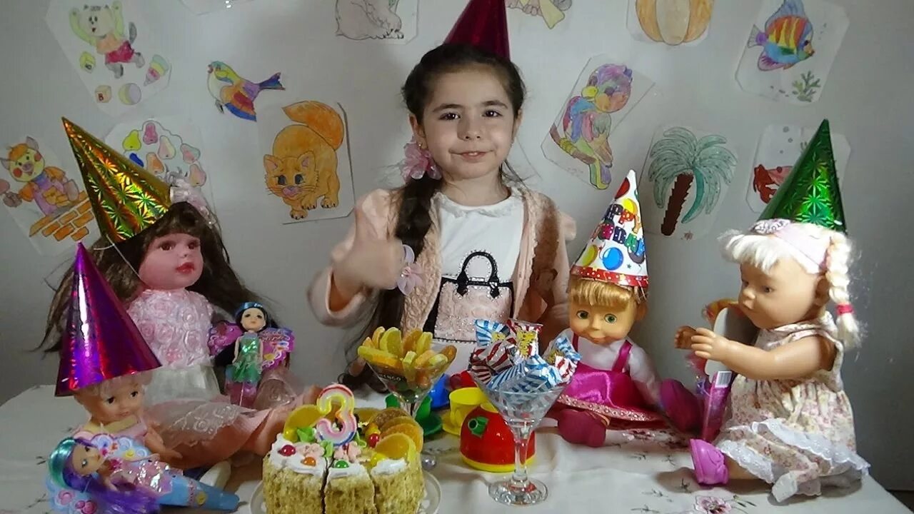 С днем рождения кукла. Детский праздник с куклой. Куклы Маша день рождения. Игровая ситуация «у куклы Маши день рождения».. Маша играет куклы