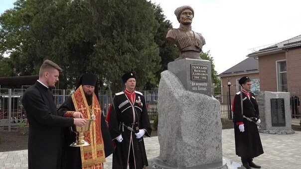 Погода в брюховецкой на 14 дней. Станица Переясловская Брюховецкий район Краснодарский край. Кубанские памятники Брюховецкий. Переяславская станица Краснодарский край.