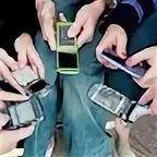 Телефон в руке. Как снять телефон в москве. Фотографирует на телефон. Видеосъемка на телефон. Фотографирует на телефон.