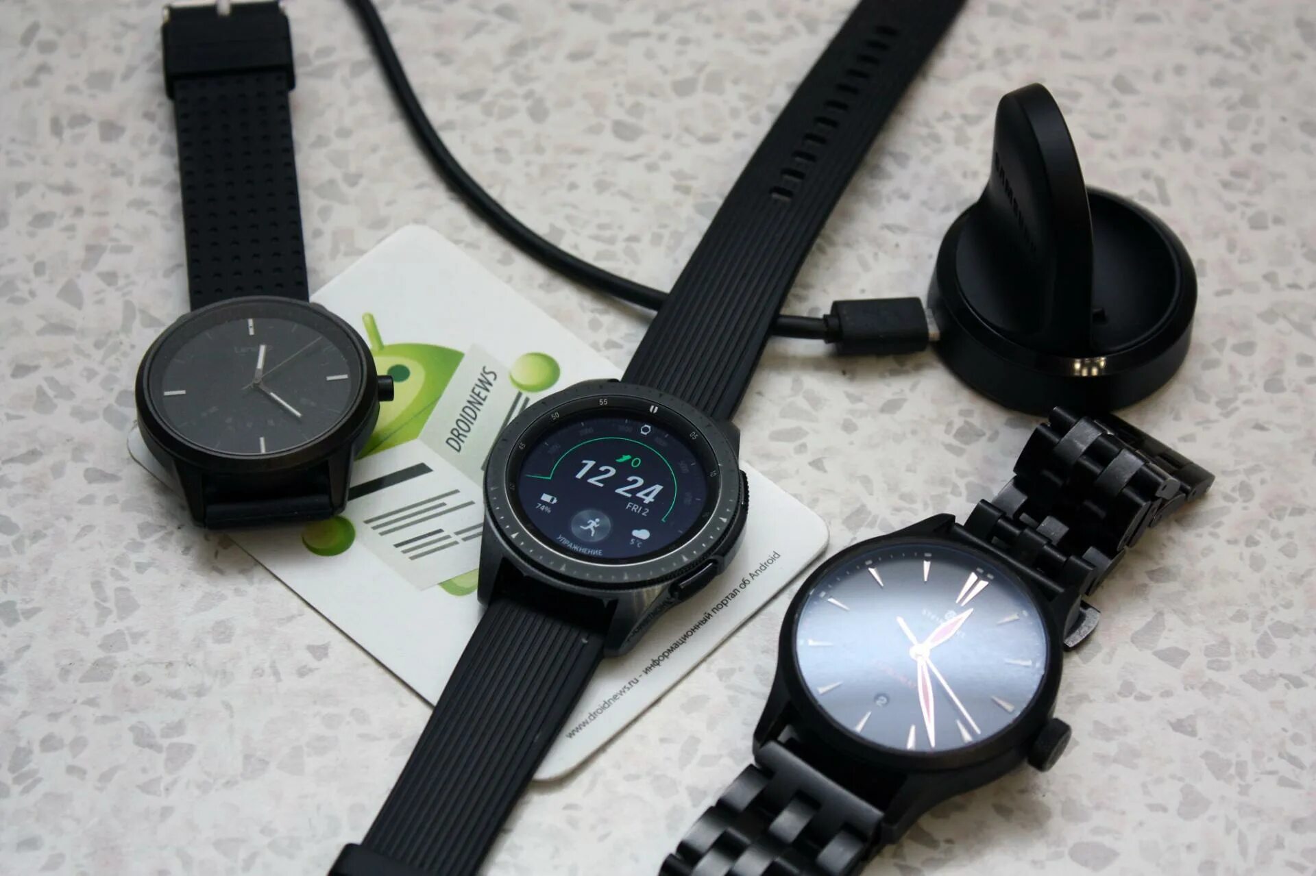 Samsung Galaxy watch 2. Samsung Galaxy watch Active 2 совместимость. Samsung Galaxy watch Active зарядное. Samsung Galaxy watch Active 2 rebooting.