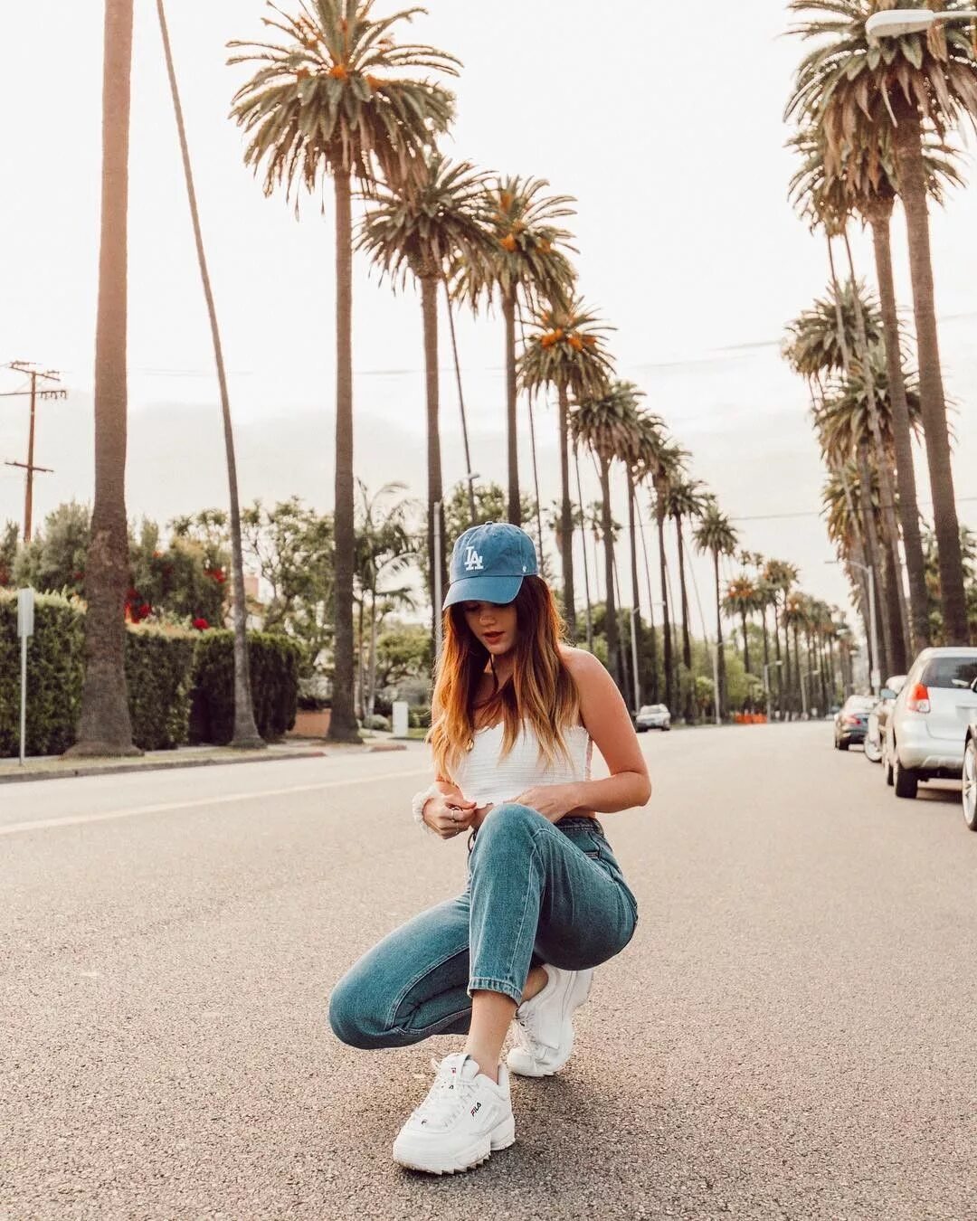 Девушки калифорнии. Женщины калифорнии. Женщины калифорнии. Девушка на фоне голливуда. Калифорния девушки.