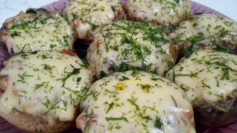 Шампиньоны с сыром на сковороде
