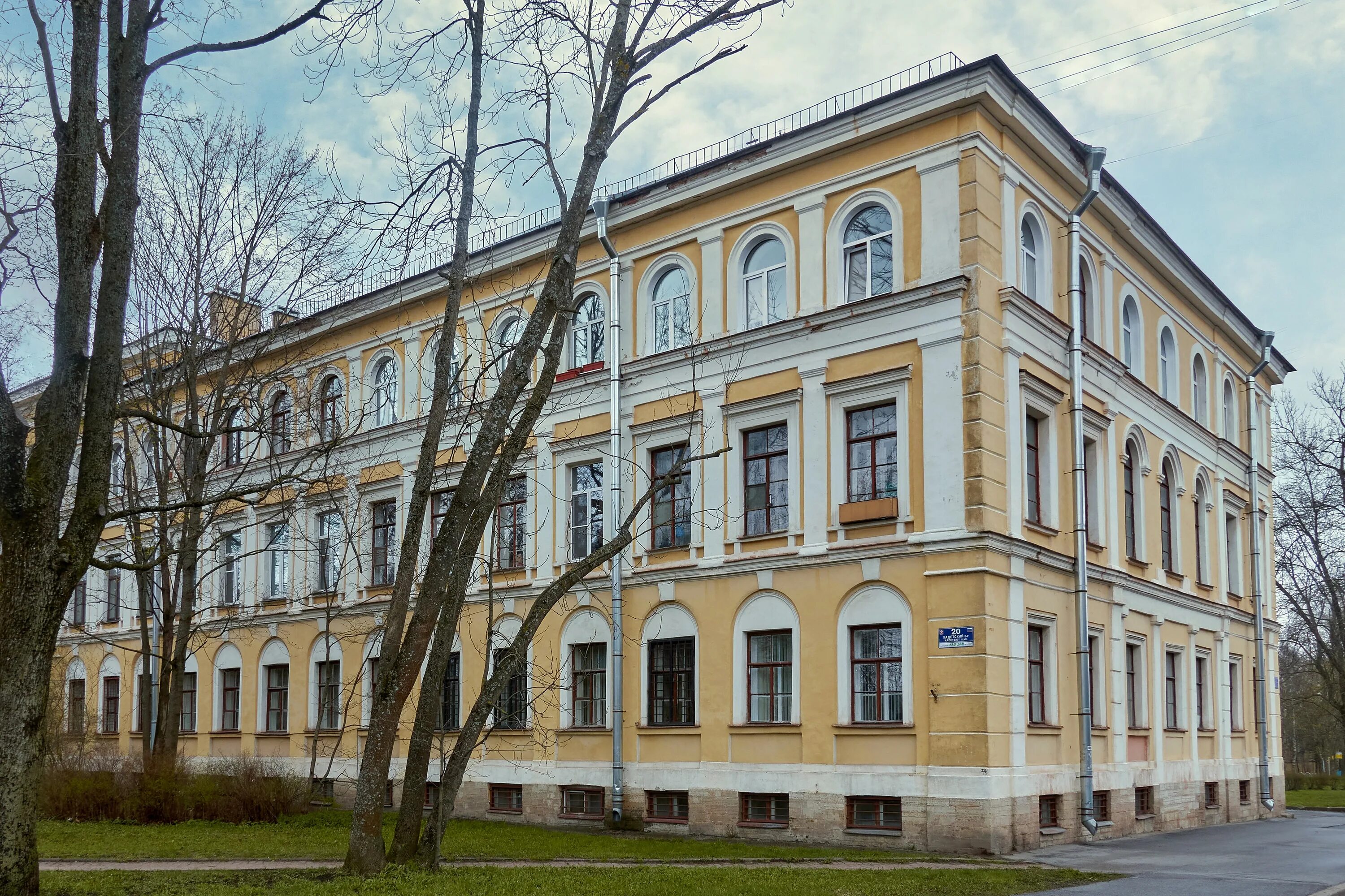 Александр сергеевич пушкин царское село лицей. Город пушкин царскосельский лицей. Школа 1560 новохорошевский проезд. Императорский царскосельский лицей. Корпус пушкина.