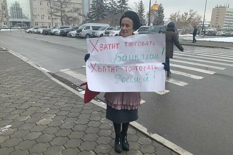 Не смотря на то, что дама не хотела этого, после жесткого уссывона она все же осталась довольна