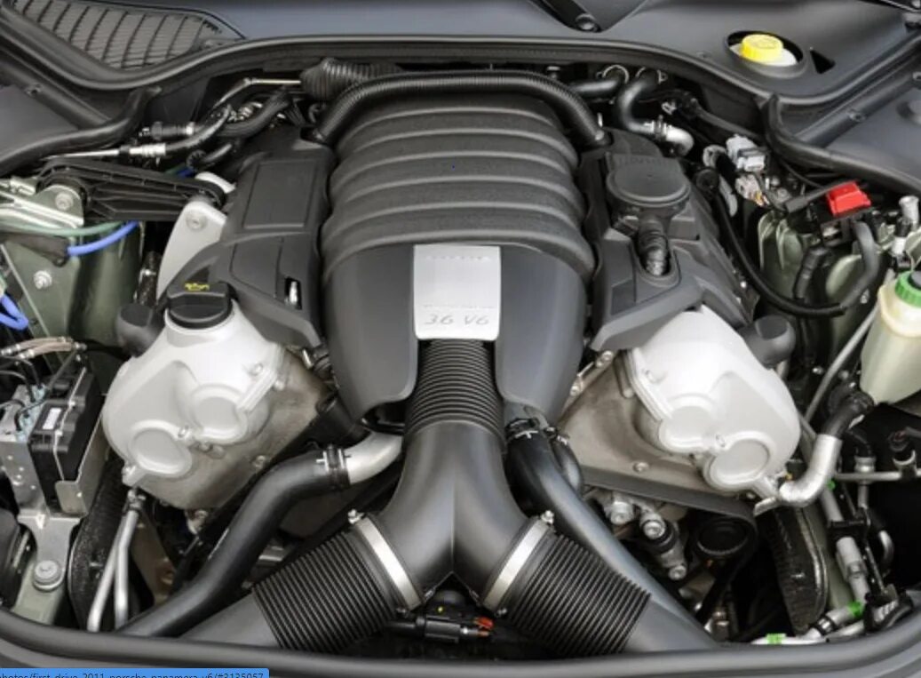 6 под капотом. Porsche cayenne turbo s 957. Porsche panamera 4 3. Объем двигателя порше. Двигатель porsche panamera 30 tdi.