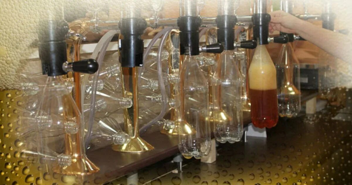 бутыль 4 литра. в бутылку налили 3 л. расширение воды при замерзании. сок в литровых бутылках. сколько воды в бутылке.