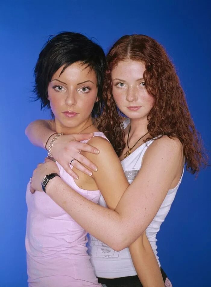 Группа тату евровидение. T. Как выглядит группа тату. Группа тату 2022. Юля волкова и лена катина 2003.