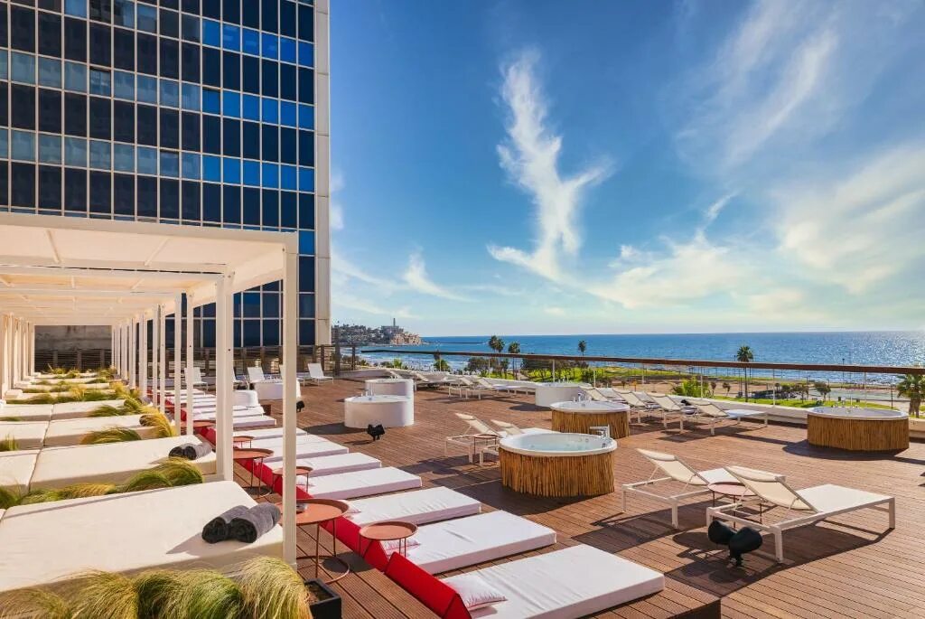 Тель авив отели. Гостиница шератон тель авив. Гостиница тель авив. Кроун плаза тель авив. Тель авив отели.