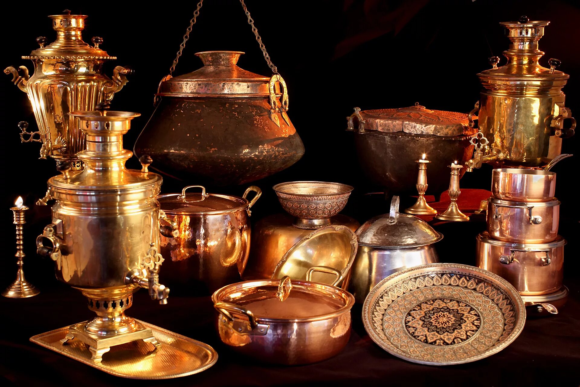 Одежда и посуда 16 17 века. Старинная посуда. Медные изделия. Металлическая посуда древняя. Медная посуда.