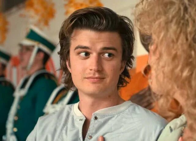 Джо керри. Joe Coen актер. Steve Harrington icons. Joe Keery Spider man.