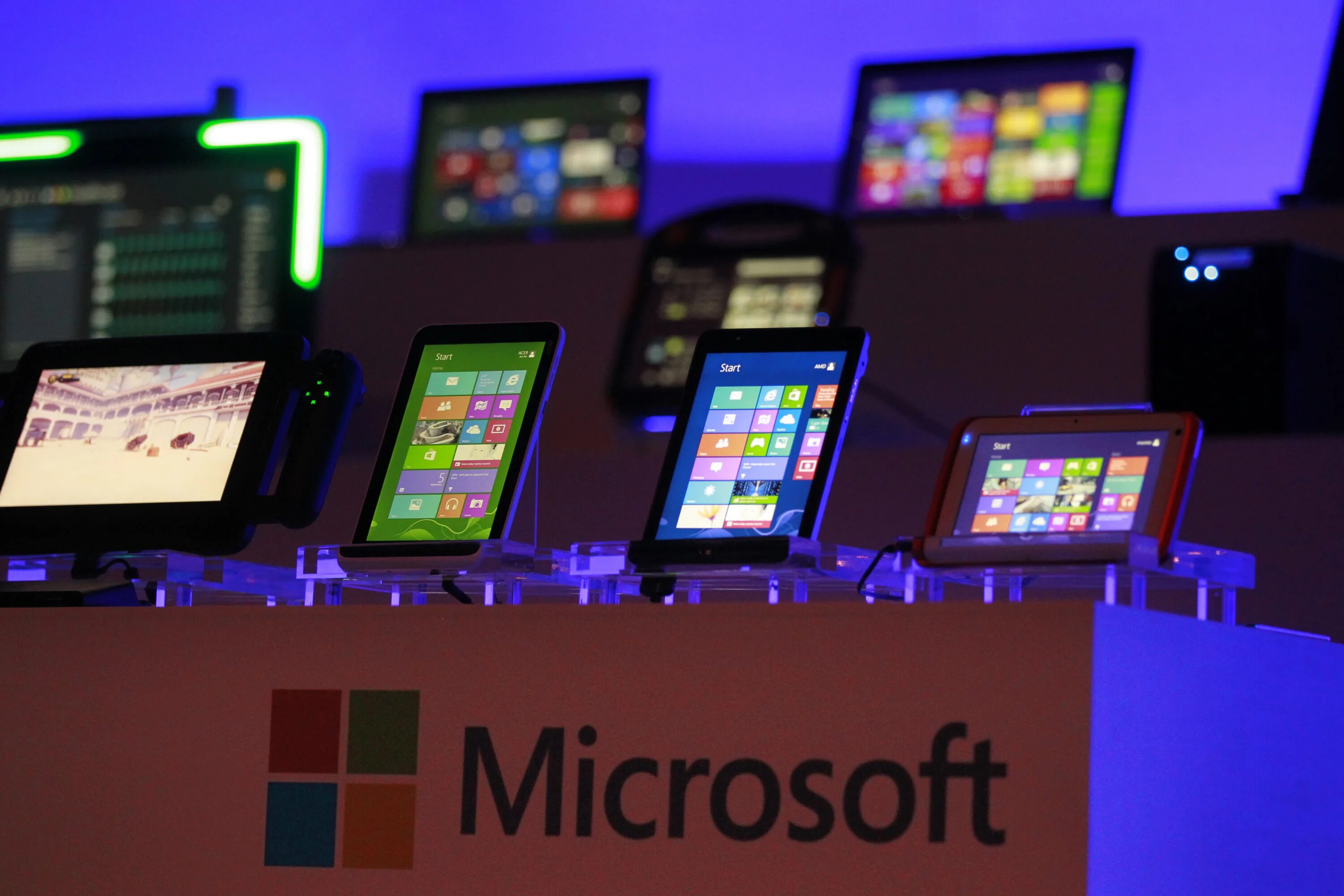 Логотип microsoft windows. Microsoft windows 10. Продукты ms office. Продукты майкрософт виндовс. Логотипы виндовс по годам.