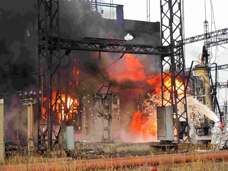 Пожар чагино 2005. Пожар на электроподстанции чагино. Пожар на электроподстанции чагино. Авария чагино 2005. Пожар на пс чагино.