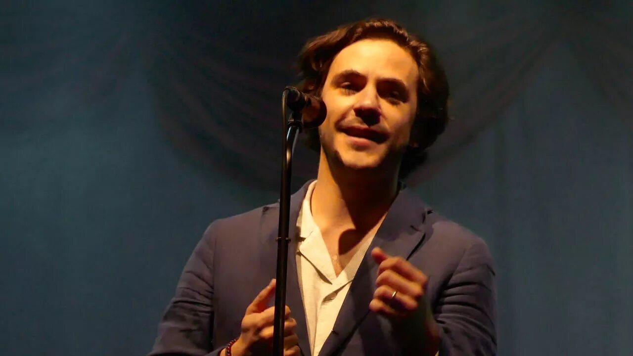 Саворетти what more can i do. Candlelight джек саворетти. jack savoretti candlelight клип. джек саворетти фото. candlelight jack savoretti piano.