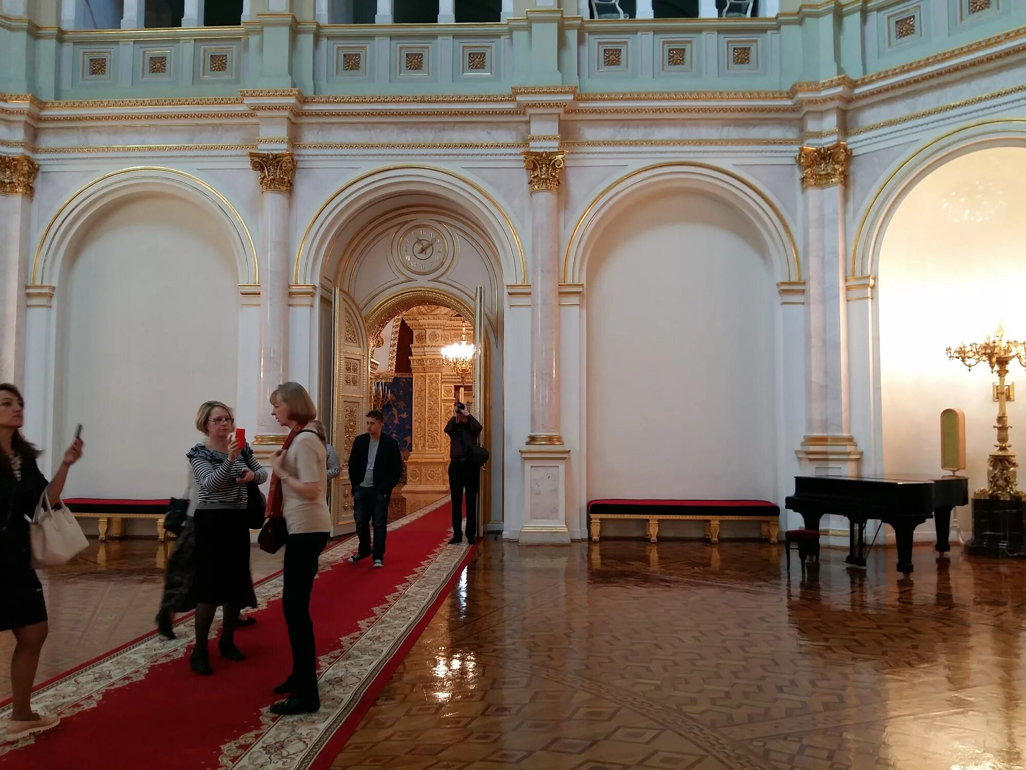 Андреевский зал большого кремлевского дворца. Экскурсия в большой кремлевский дворец. Экскурсия в кремлевский дворец. Большой кремлёвский дворец московский кремль. Екатерининский зал большого кремлевского дворца.