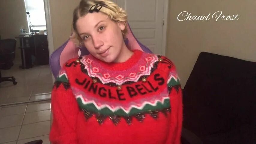 Chanel frost tik tok. Chanel frost. Tina chanel. Chanel frost. Коко шанель вог.
