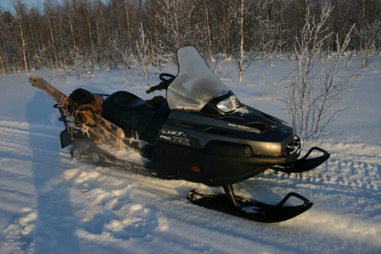 Купить снегоход линкс ети про. Lynx Yeti Pro 550. BRP Yeti Pro 550. Снегоход Линкс ети про 550. BRP Lynx Yeti 550.