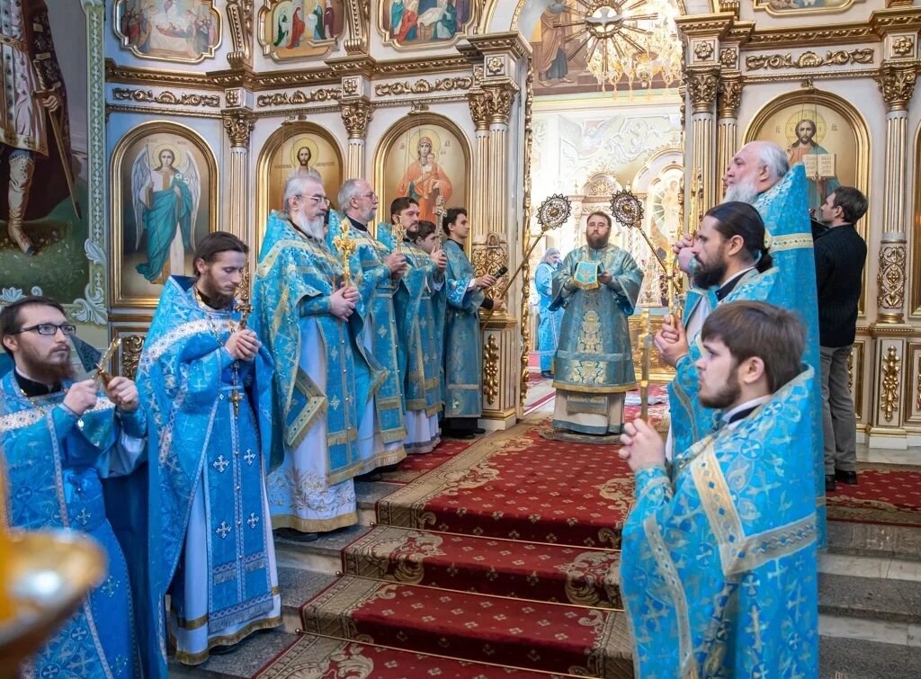 Богослужение на Благовещение Пресвятой Богородицы. Благовещение литургия. Богослужение Игнатия 7.04. Благовещение богослужение в баптистской церкви.