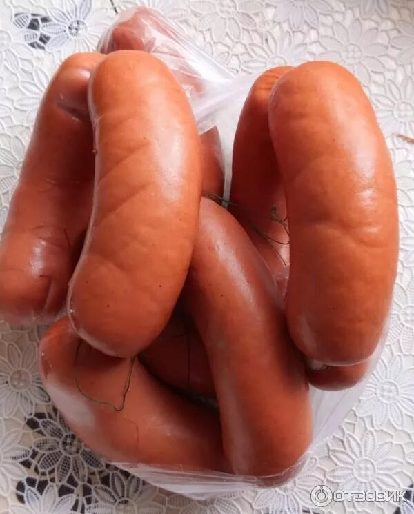 Показать сардельки. Сосиски телячьи мясницкий ряд. сардельки говяжьи мясницкий ряд. сосиски на развес. сосиски и сардельки.