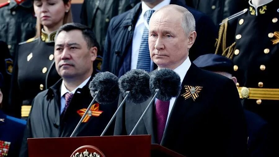 Путин на Параде Победы говорит о СВО: "Защитим Донбасс" МК