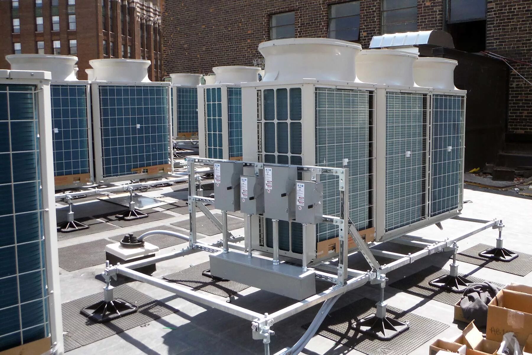 Центральная система вентиляции Rooftop (4000 m3/h 500pa). Чиллер Hidria. Система HVAC. HVAC здания.