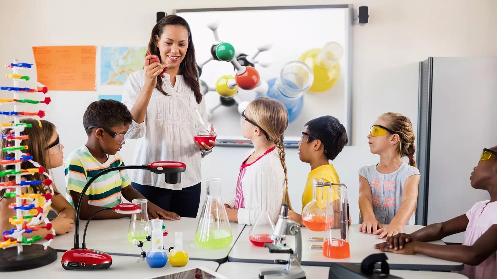 Where is the science lesson. Science урок. наука для дошкольников. документ камера для школы. interactive lesson.