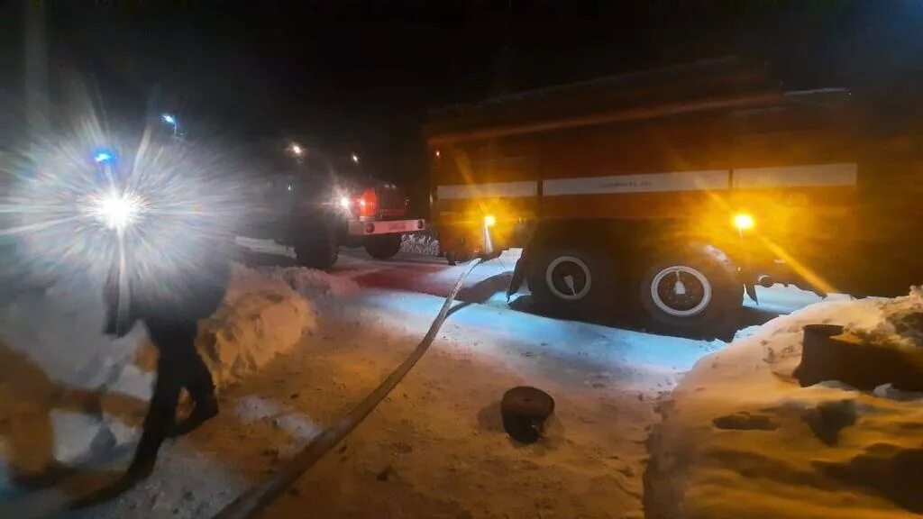 Березовский военный комиссариат. Пожар в Берёзовском Свердловской области. Поджог военкомата в Березовском. Пожар в военкомате 2022. Поджог военкомата Березовский Свердловская область 11.03.2022г..