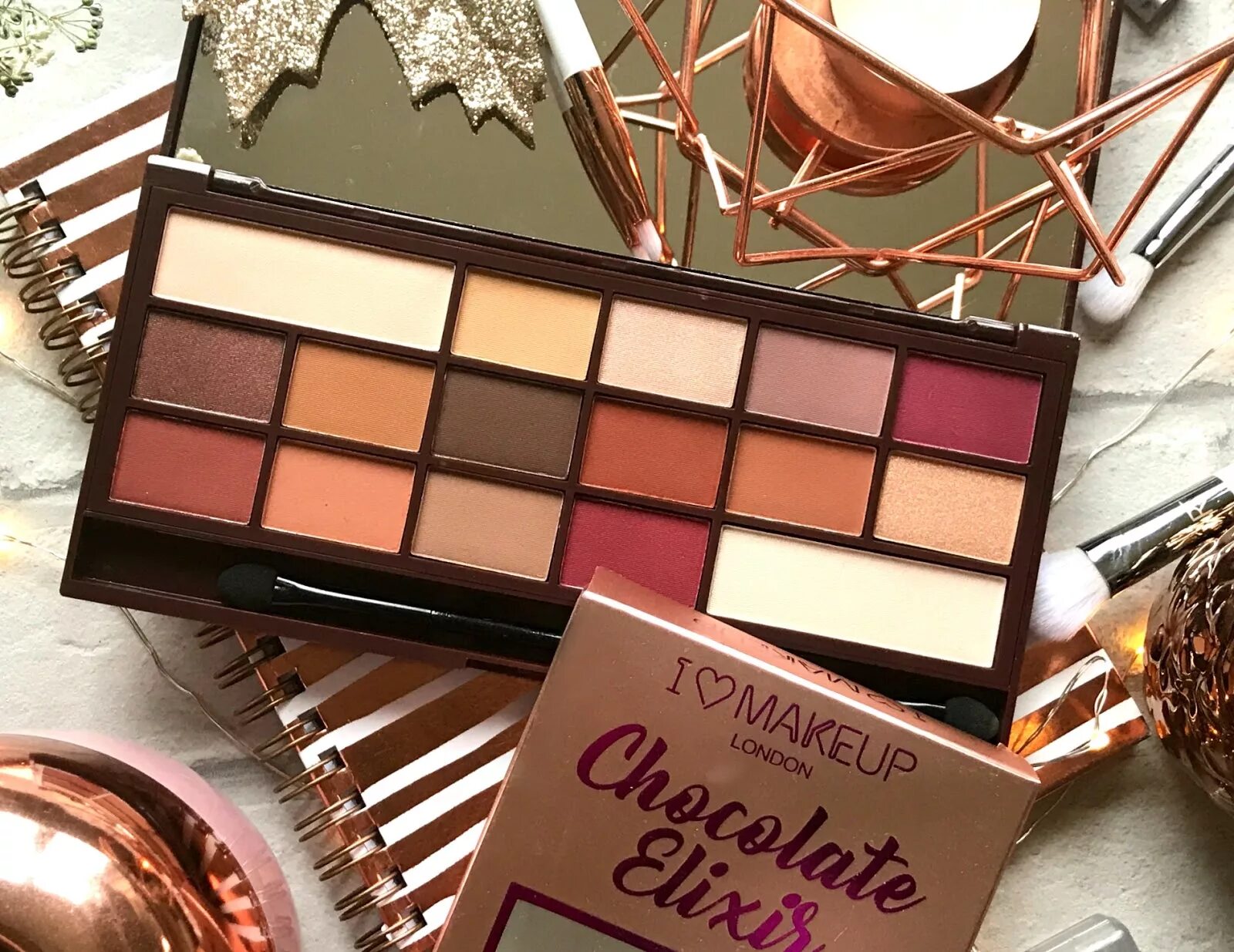 Палетка теней шоколадка make up revolution. I heart makeup. Revolution makeup палетка теней для век. Революшен косметика тени шоколад. I heart makeup.