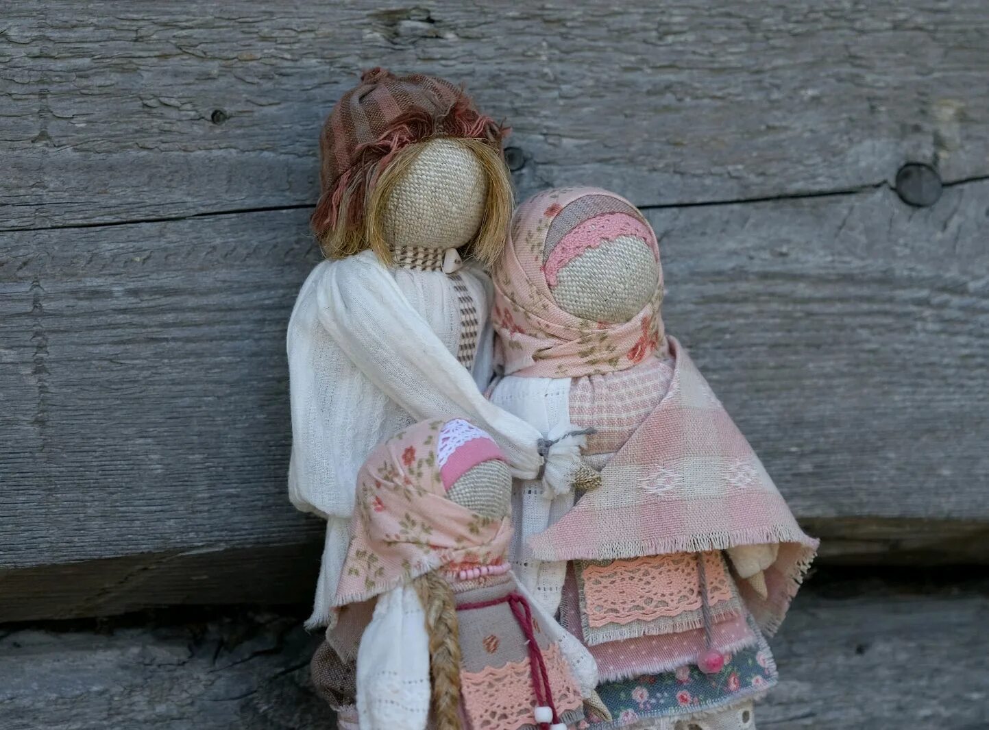 Кукла семейный оберег. Куклы обереги на семью и любовь. Народные куклы обереги. Кукла семейный оберег. Традиционная народная кукла.