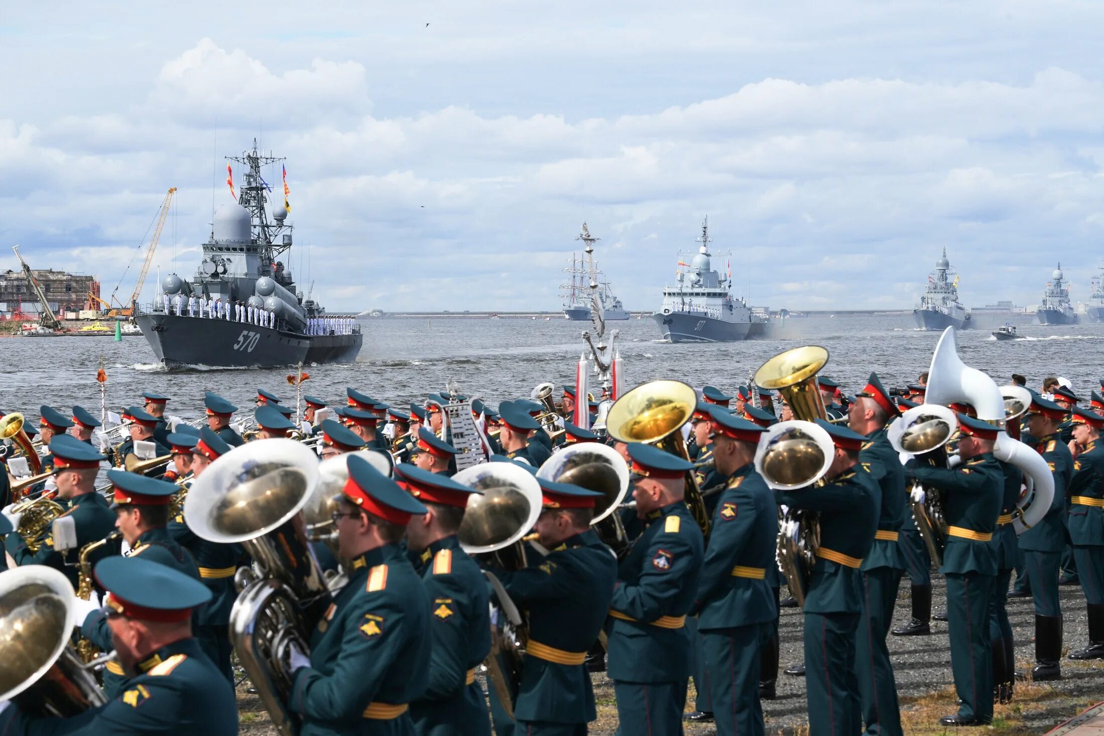 Парад флота. Репетиция ВМФ Санкт-Петербург 2022. Парад на день ВМФ В Санкт-Петербурге 2022. Военно-морской парад в Санкт-Петербурге 2023. СПБ парад ВМФ 2022.