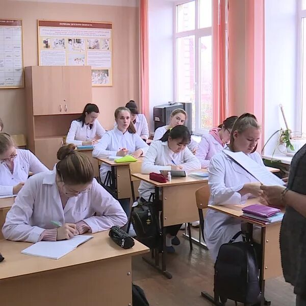 Медицинский колледж рязань. Рязанский медицинский колледж лист для презентации. Рейтинг рязанского медицинского колледжа. Рязанский медико-социальный колледж. Рейтинг рязанского медицинского колледжа.