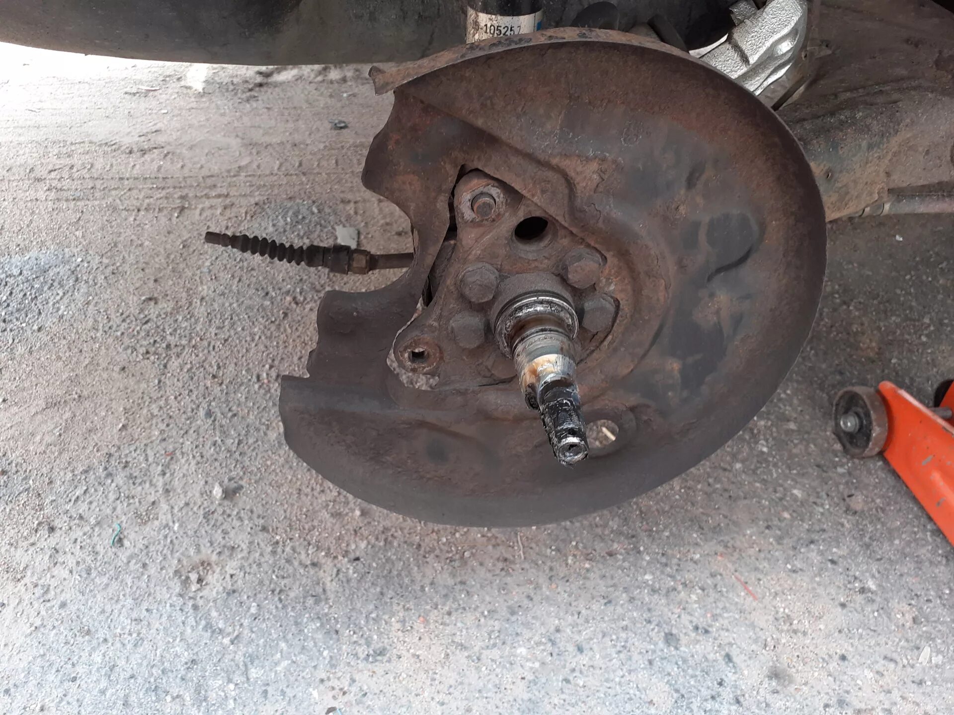 Замена ступичного поло. Задняя ступица фольксваген б3. vw polo 1998 задняя ступица. задний ступичный подшипник фольксваген поло классик. фольксваген поло 1999 ступица задняя.