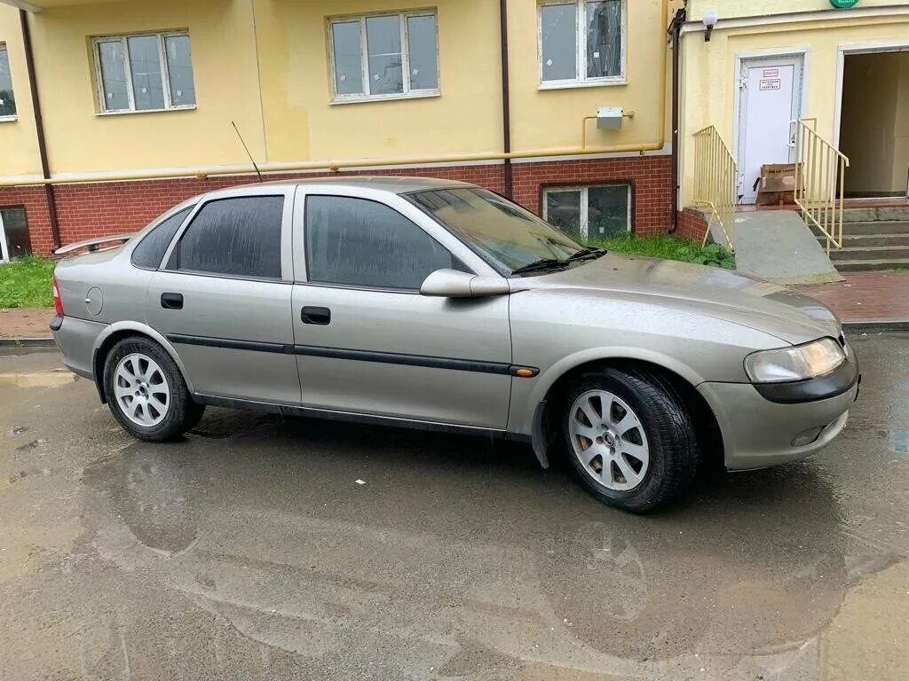 Опель вектра б 1998 год. Опель Вектра 1998 седан. Опель Вектра b 1998. Opel Vectra 1998. Опель Vectra 1998.