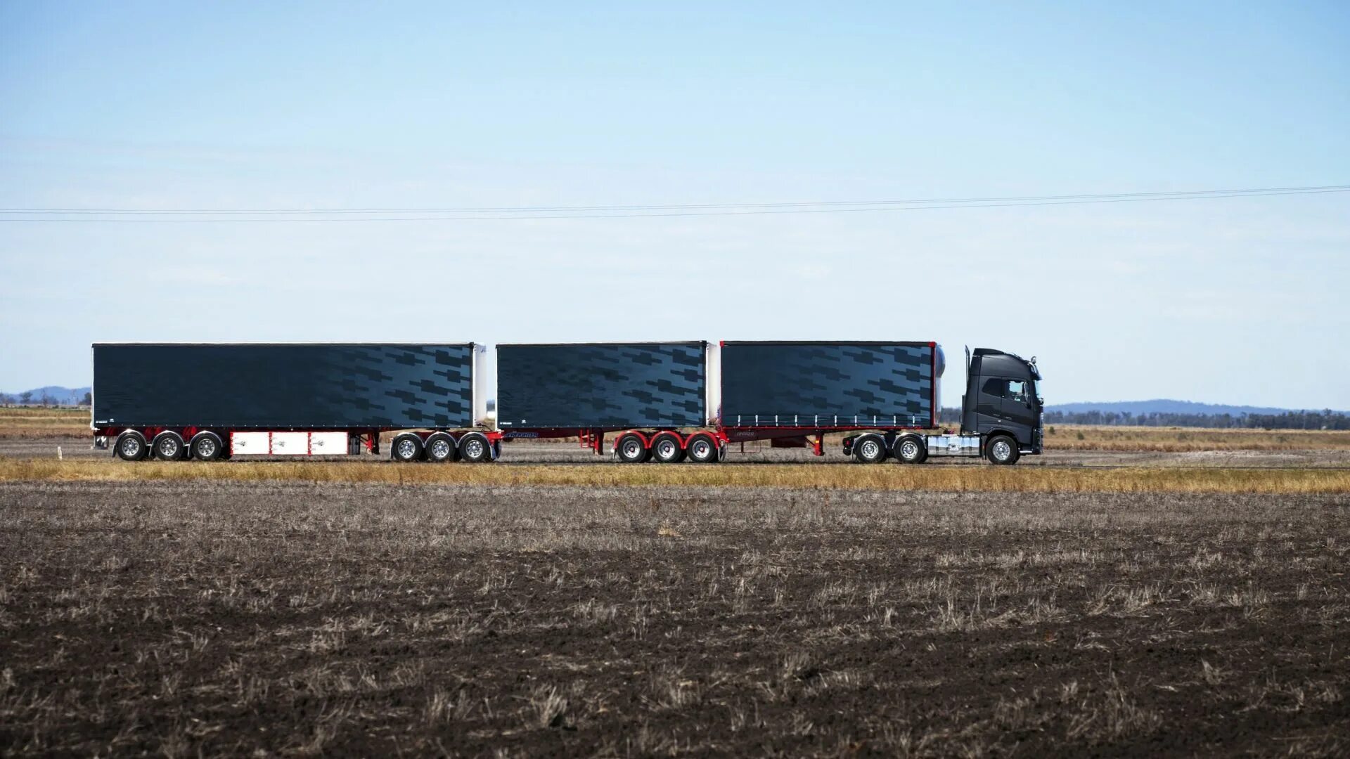 Седельный автопоезд. Volvo fh16 Road Train. Австралийский автопоезд Вольво. Volvo fh16 автопоезд. Volvo FH Australia.