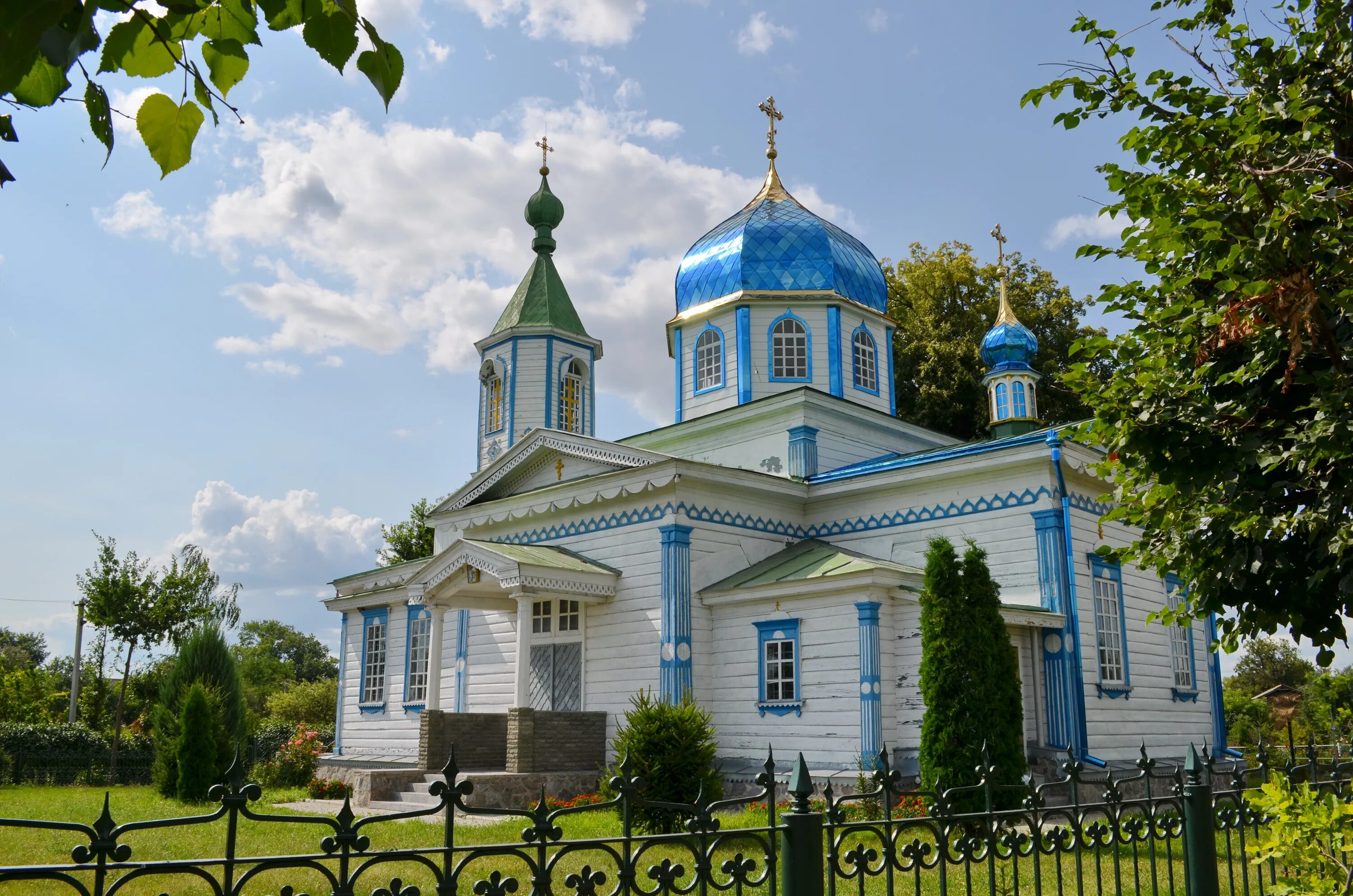 Мальцы (Миргородский район). Покровский храм Днепропетровская область. Миргородский район Полтавской области. Село Покровское Украина храм.