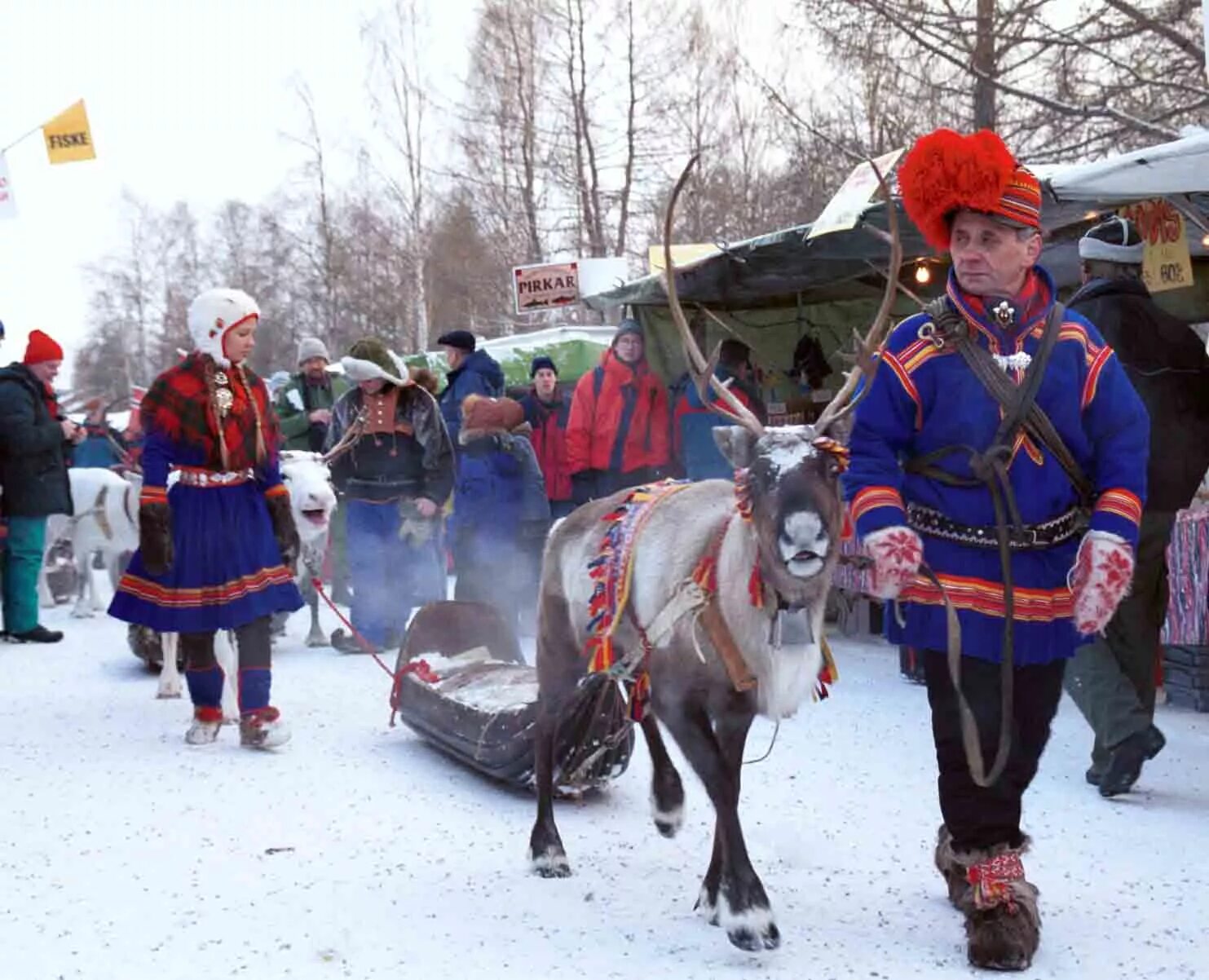 Саами народность мурманская область. Международный день саамов. Народы кольского полуострова коренные. Праздники саамов. Саамы лопари.