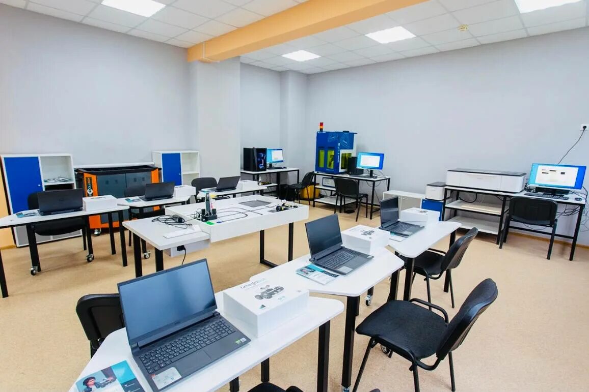 Инженерный класс рф. Инженерный проект в школе. Инженерный класс. Профильный инженерный класс. Профильный инженерный класс.