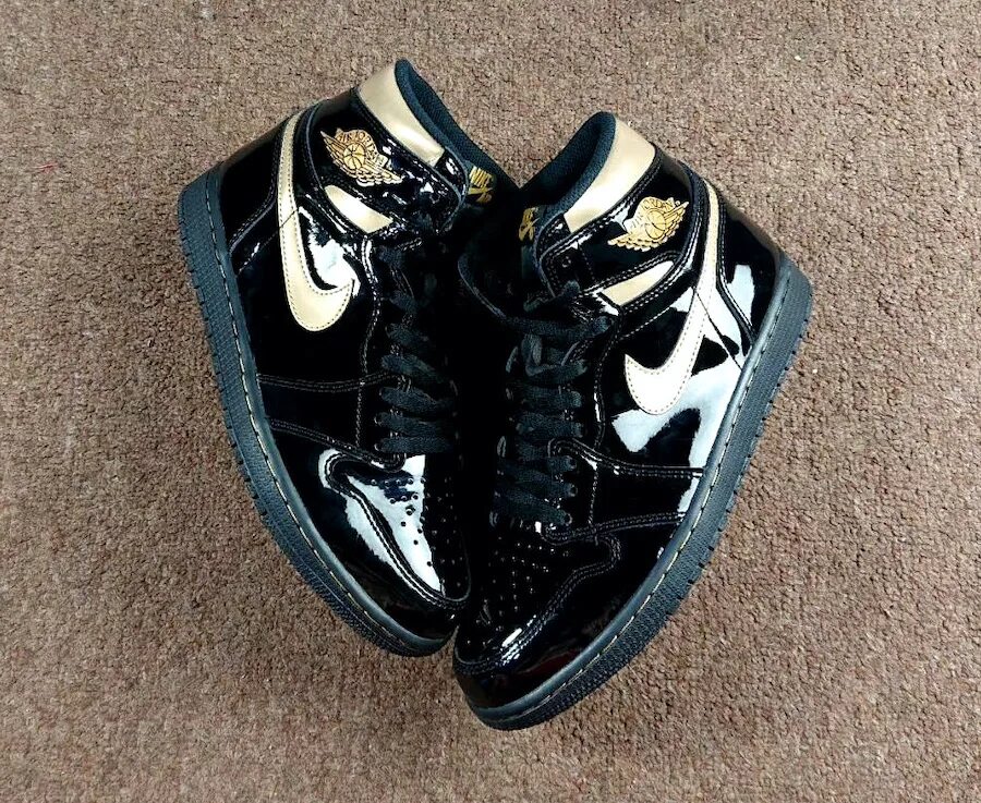 Nike Air Jordan 1 Black Gold. Nike Air Jordan 1 Metallic Gold. Air Jordan 1 og Black Gold Metallic. Air Jordan 1 Black Gold. Кроссовки черно золотые