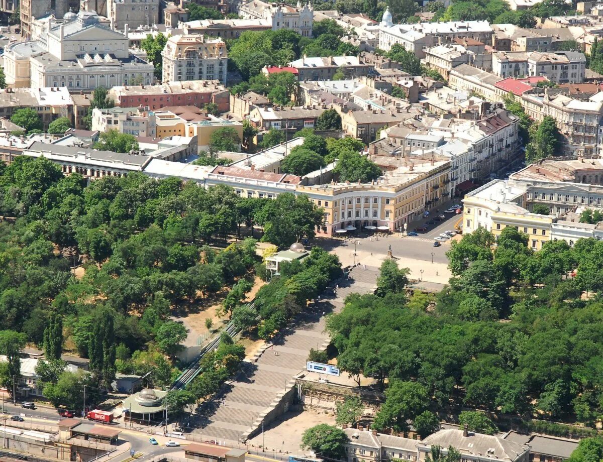 одесса центр города. одесский оперный театр стиль архитектуры. одесса колоннада. ланжероновская улица одесса. украина.