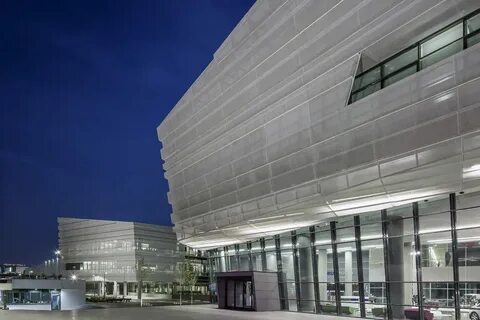 D center